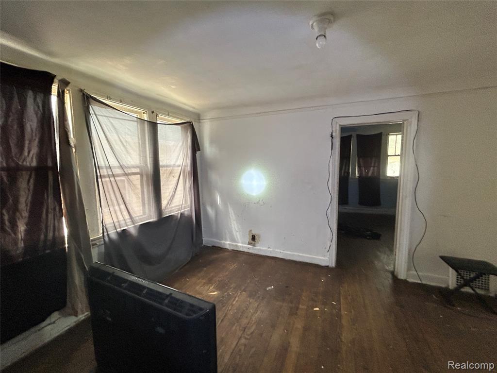 5050 Seminole Street, Detroit, MI 48213 — Photo 39