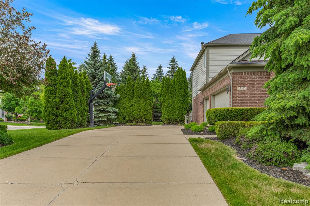 17303 Black Pine Drive, Northville, MI 48168 — Photo 55