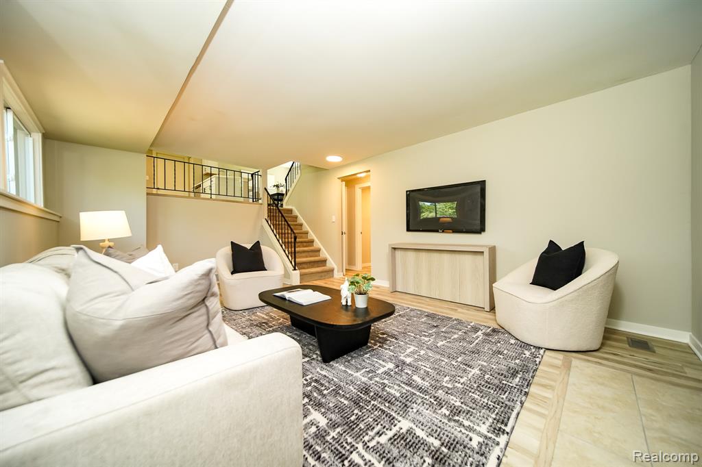 48297 Mallard Drive, New Baltimore, MI 48047 — Photo 30