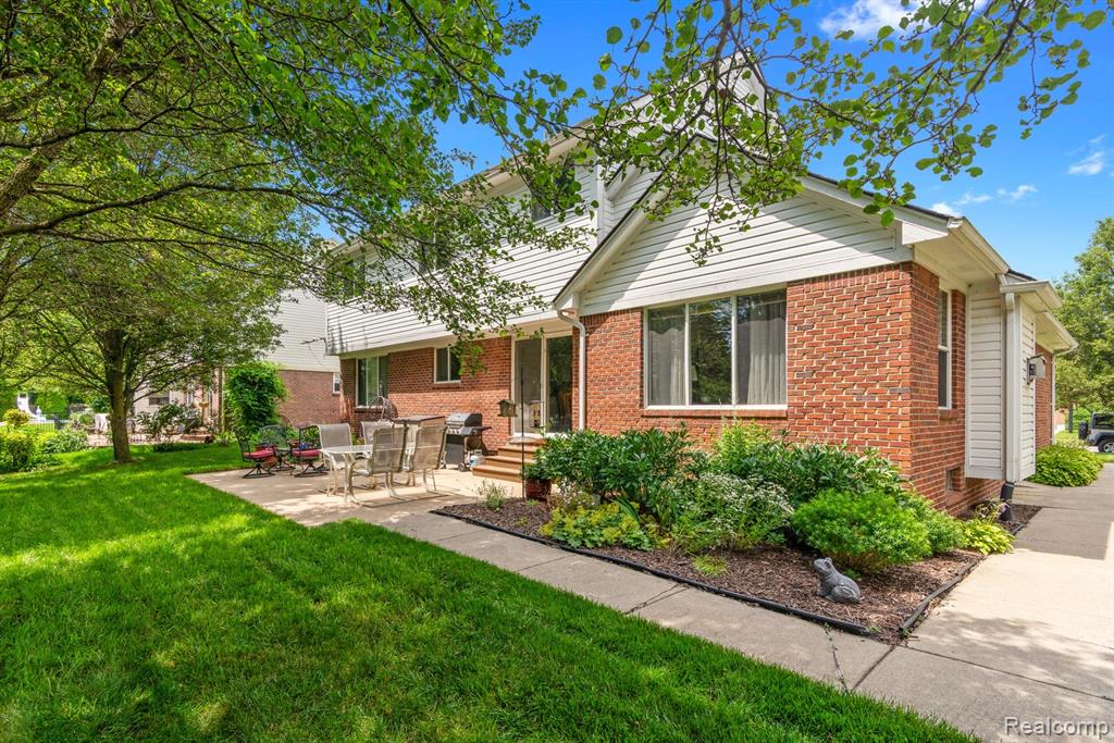 53821 Blakely Court, New Baltimore, MI 48047 — Photo 28