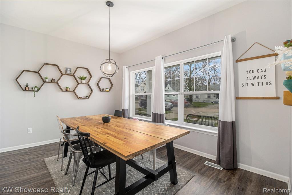 71 W SHEVLIN Avenue, Hazel Park, MI 48030 — Photo 6