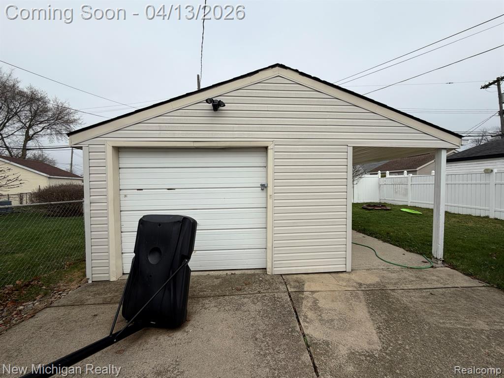 6671 Mayfair Street, Taylor, MI 48180 — Photo 17