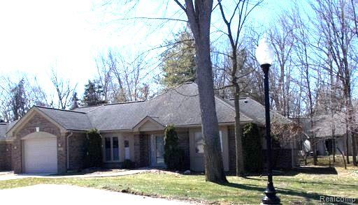 21256 SYCAMORE Court, 77, Farmington Hills, MI 48336 — Photo 2