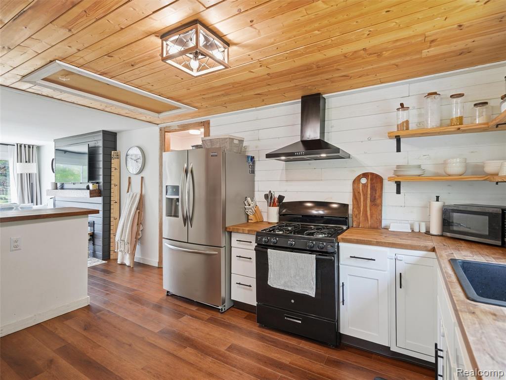 6520 N Hix Road, Westland, MI — Photo 10