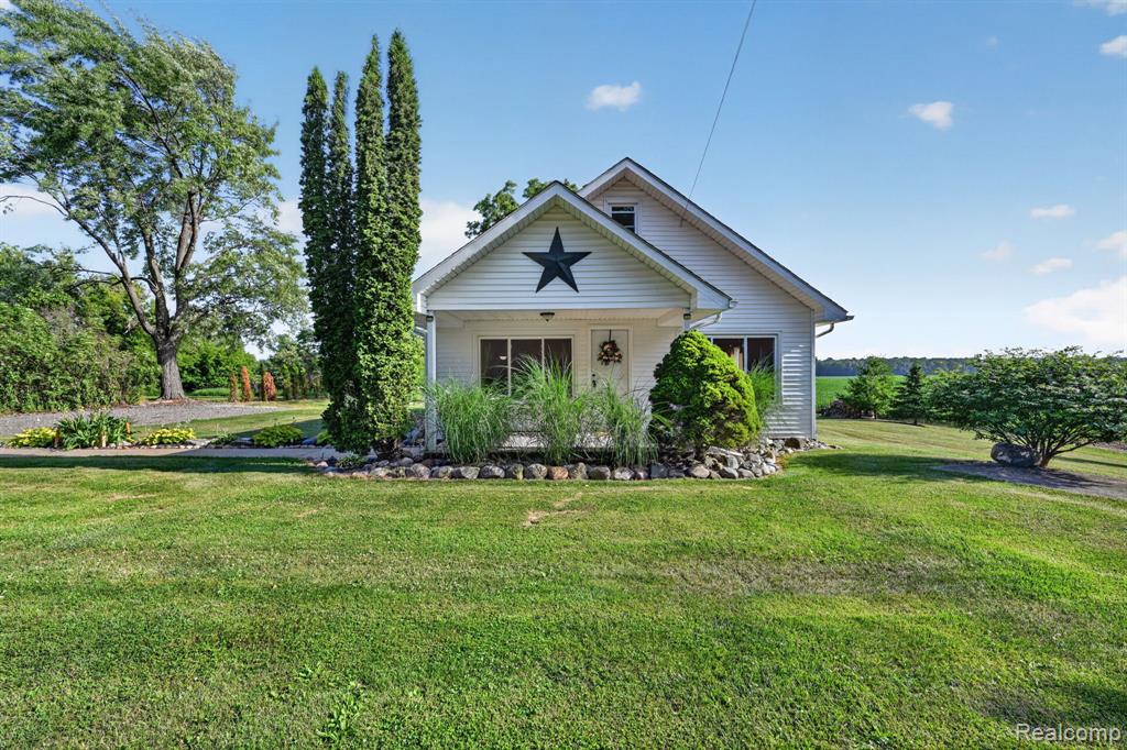 3658 Newburg Road, Bancroft, MI 48414 — Photo 3