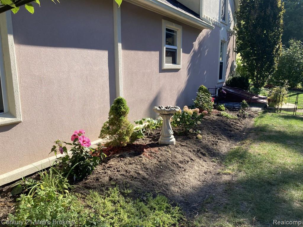 4018 PLEASANT Street, Dryden, MI 48428 — Photo 3
