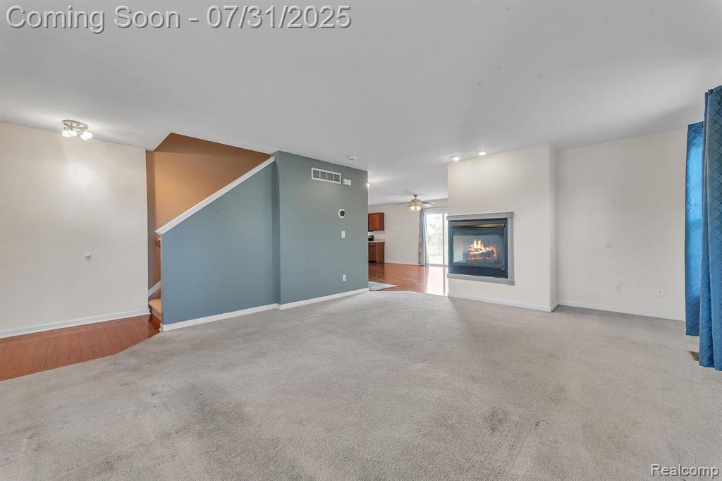 8271 S Warwick Court, Ypsilanti, MI 48198 — Photo 9