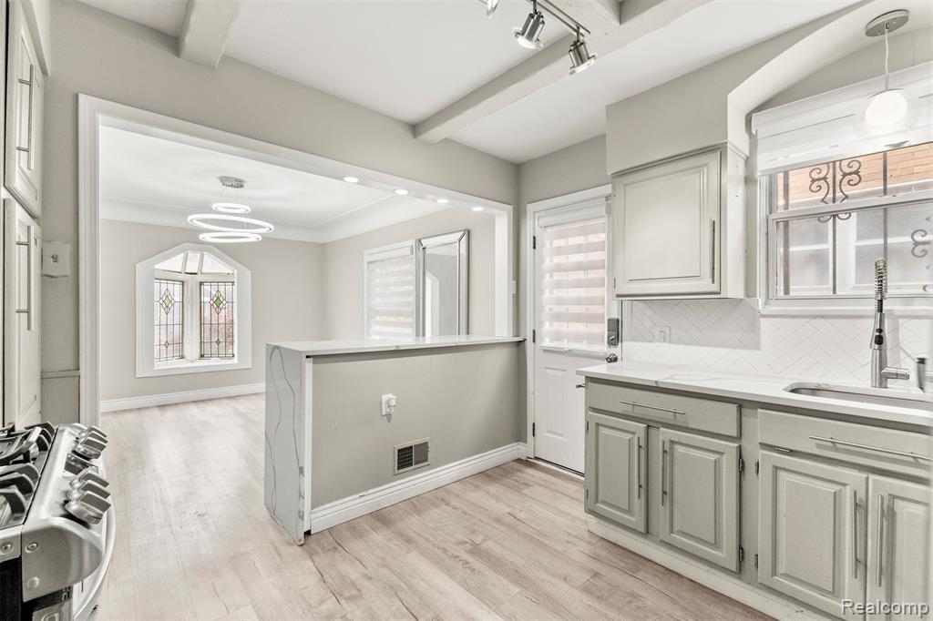4775 ORCHARD Avenue, Dearborn, MI 48126 — Photo 15