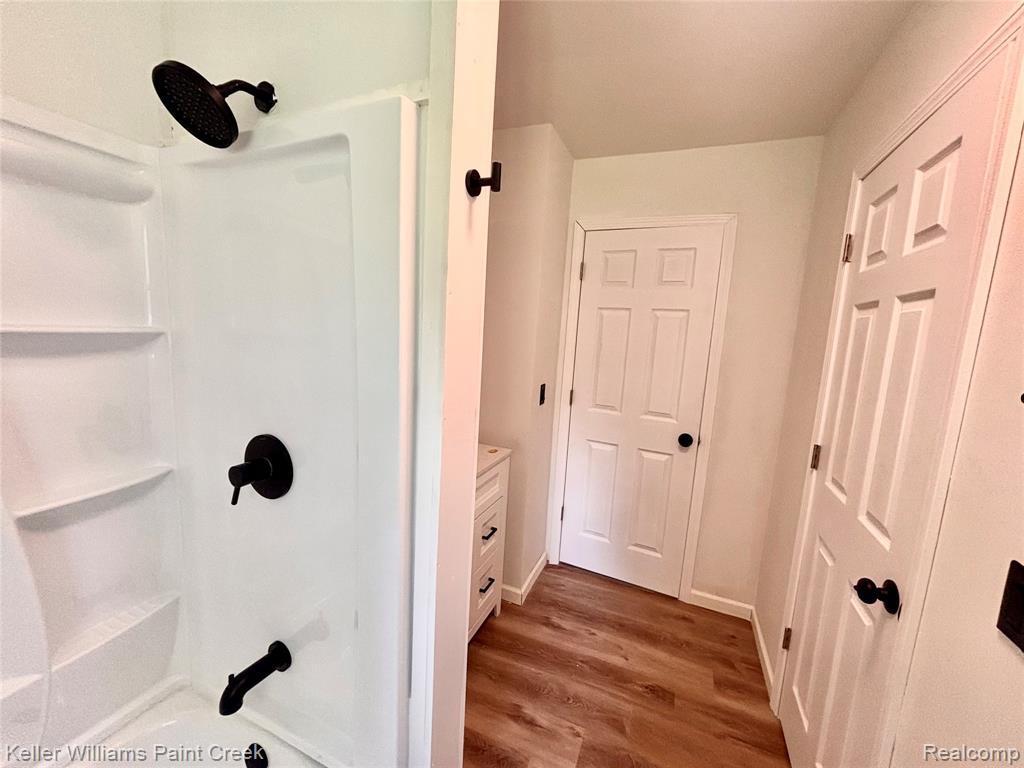 5143 Todd Street, Grand Blanc, MI 48439 — Photo 7