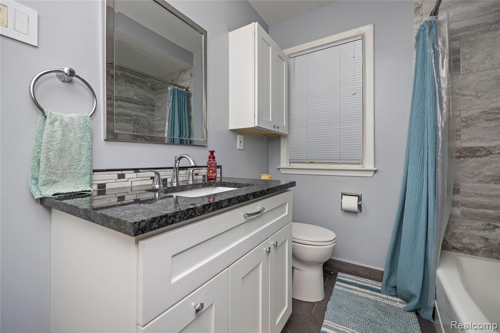 6085 Worlington Road, Bloomfield Hills, MI 48301 — Photo 45