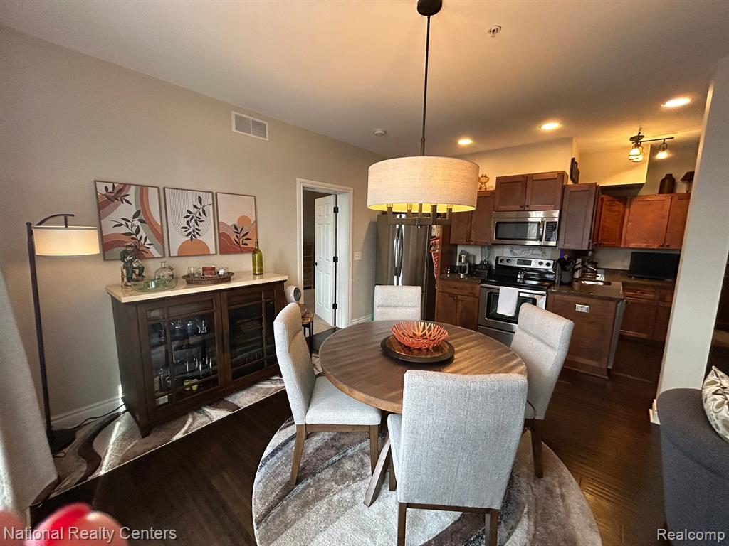 730 PENNIMAN Avenue, 207, Plymouth, MI 48170 — Photo 10