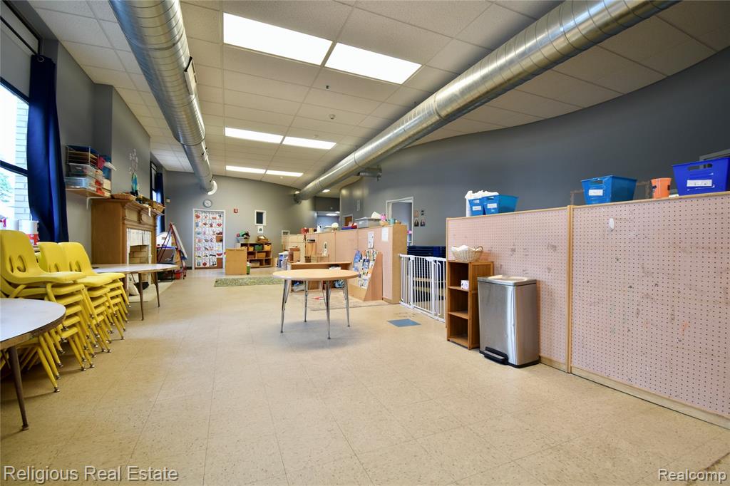 145 Capital Avenue NE, Battle Creek, MI 49017 — Photo 18