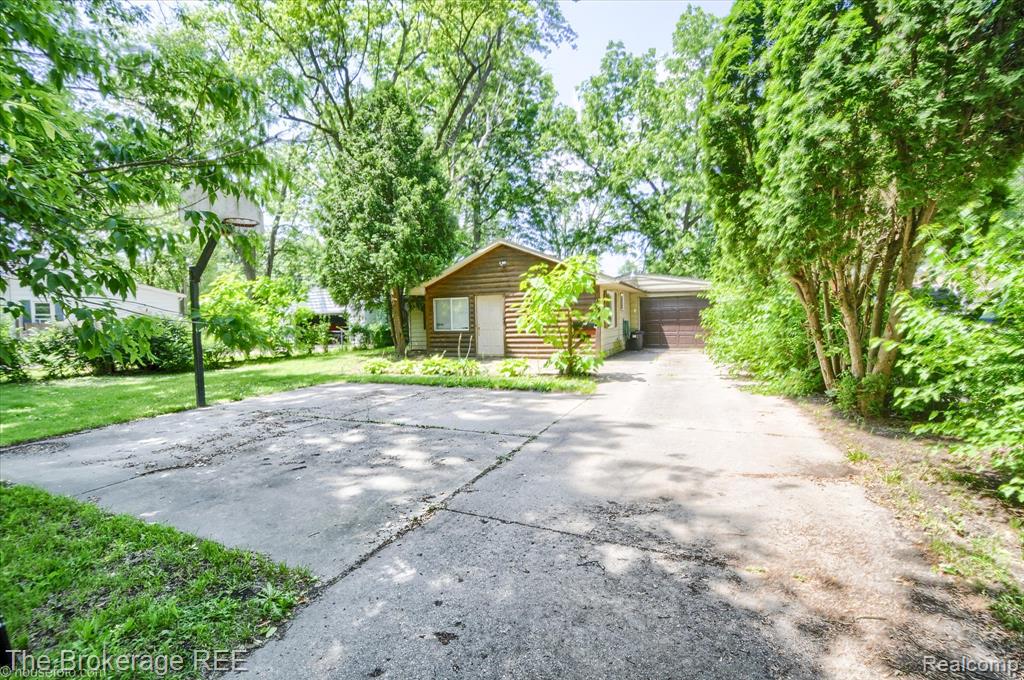 8021 Benson Road, Mount Morris, MI 48458 — Photo 3