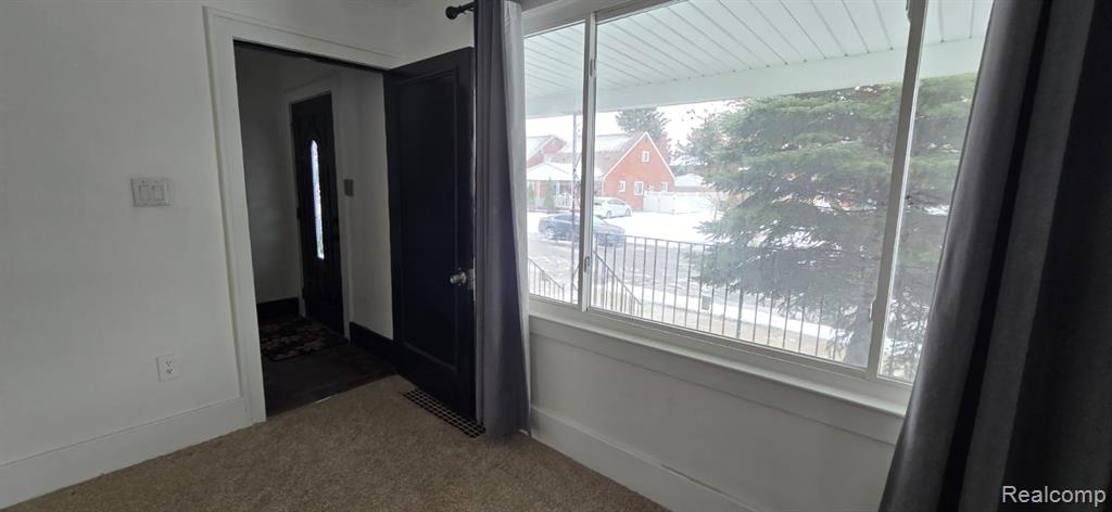 5003 Middlesex Street, Dearborn, MI 48126 — Photo 9