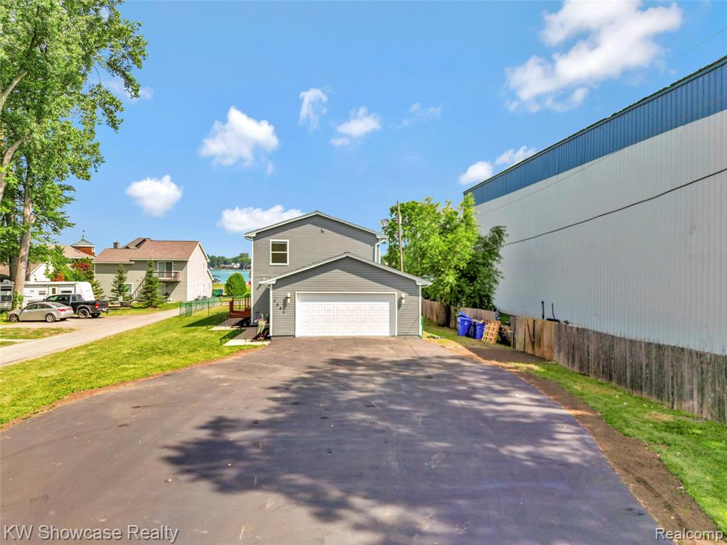 4392 CASS ELIZABETH Road, Waterford, MI 48328 — Photo 12