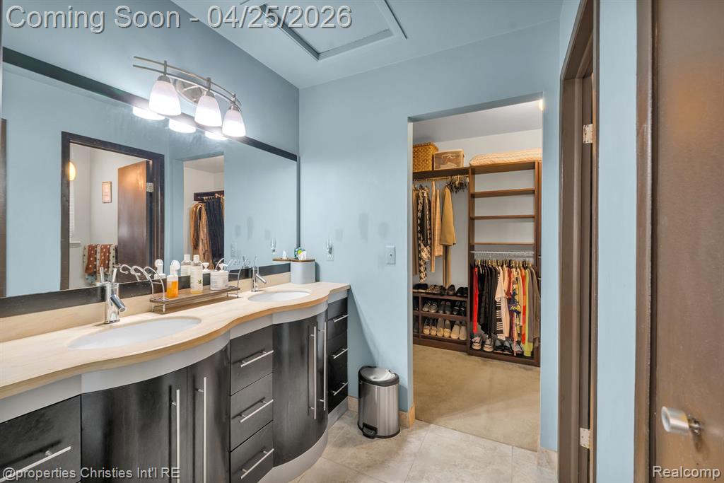 7573 Ashburton Court, West Bloomfield, MI — Photo 29