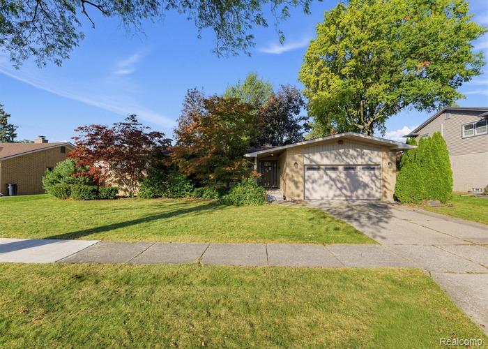 Property photo for 10078 Kolb Avenue, Allen Park, MI 48101