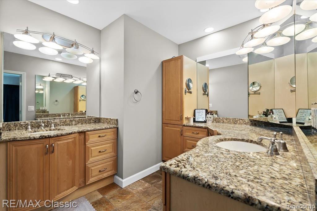 2345 E Commerce Road, Milford, MI 48381 — Photo 29