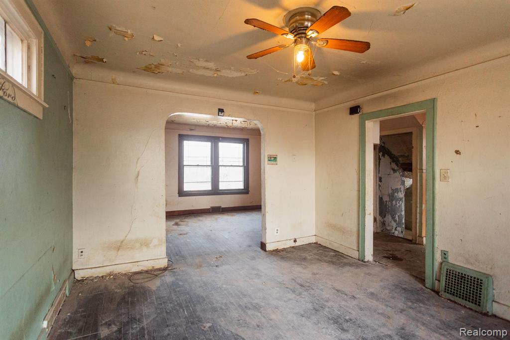 9169 WARD Street, Detroit, MI 48228 — Photo 3