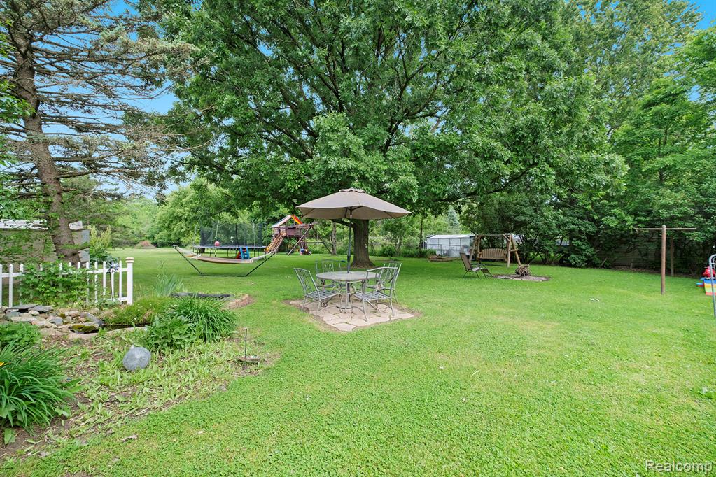 4019 N Belsay Road, Flint, MI 48506 — Photo 26