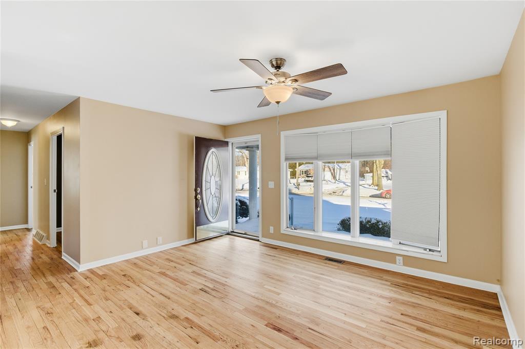 532 Michigan Avenue, Marysville, MI 48040 — Photo 5