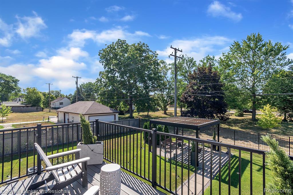 785 FOREST C#8 Street, Wyandotte, MI 48192 — Photo 17
