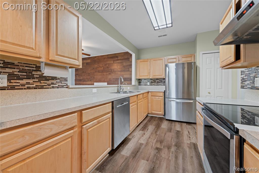 16836 Dover Drive, Northville, MI 48168 — Photo 26