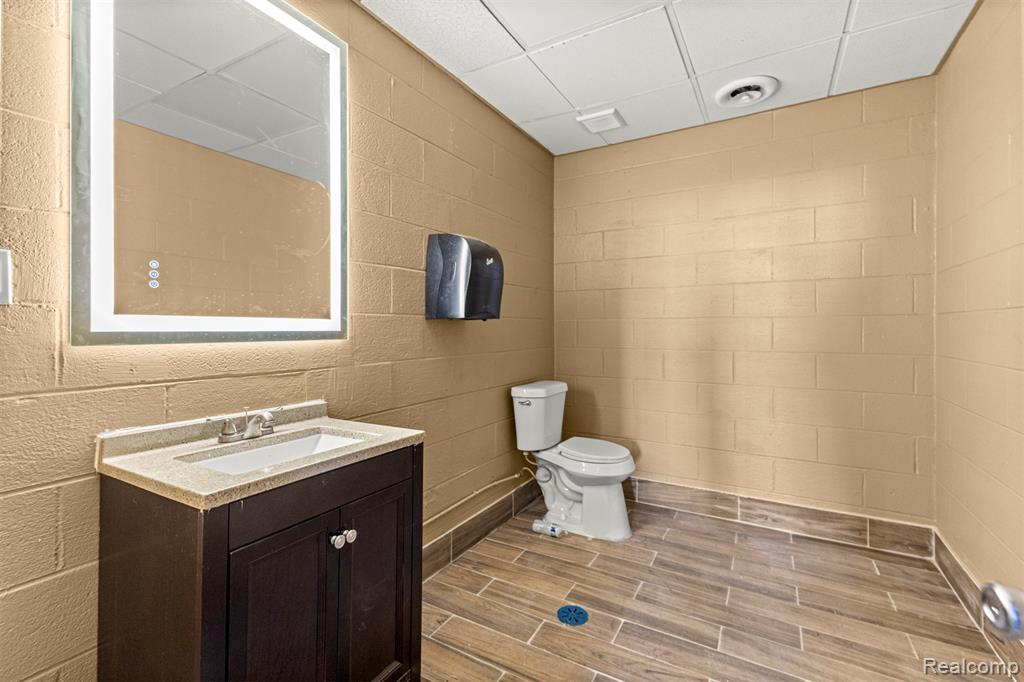 23201 Roseberry Avenue, Warren, MI 48089 — Photo 20