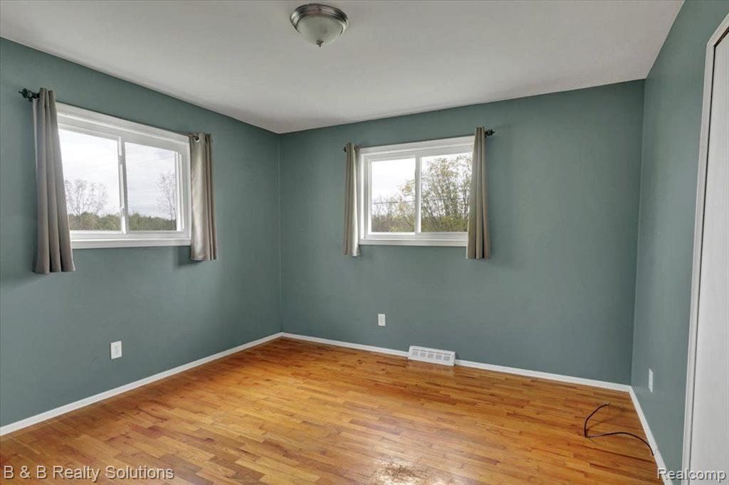 4114 COLUMBIAVILLE Road, Columbiaville, MI 48421 — Photo 11