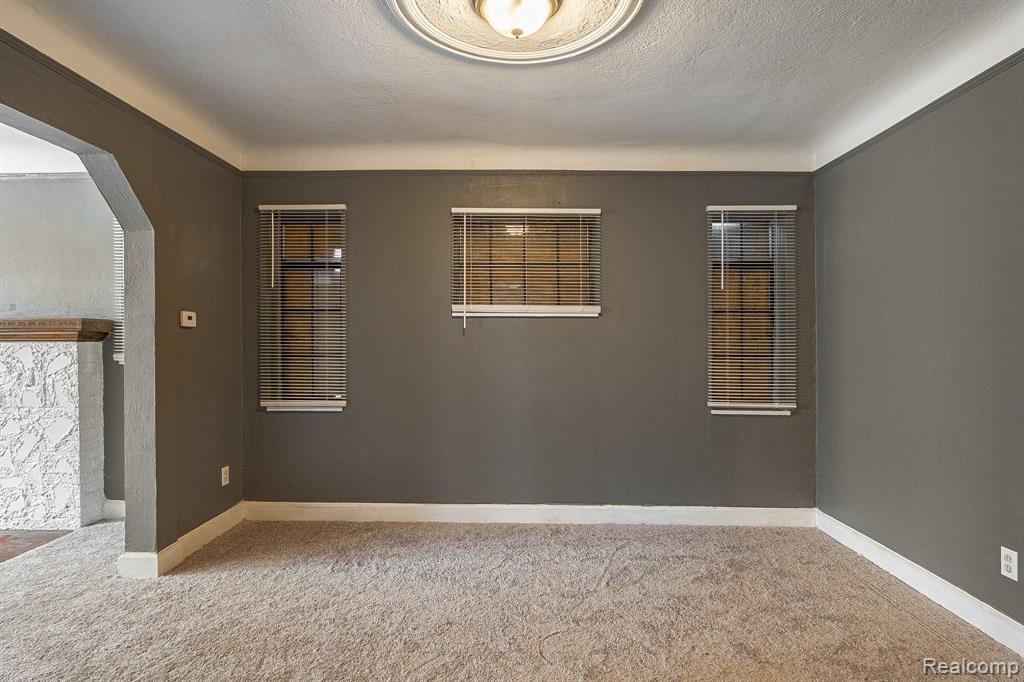 9938 WHITCOMB Street, Detroit, MI 48227 — Photo 8