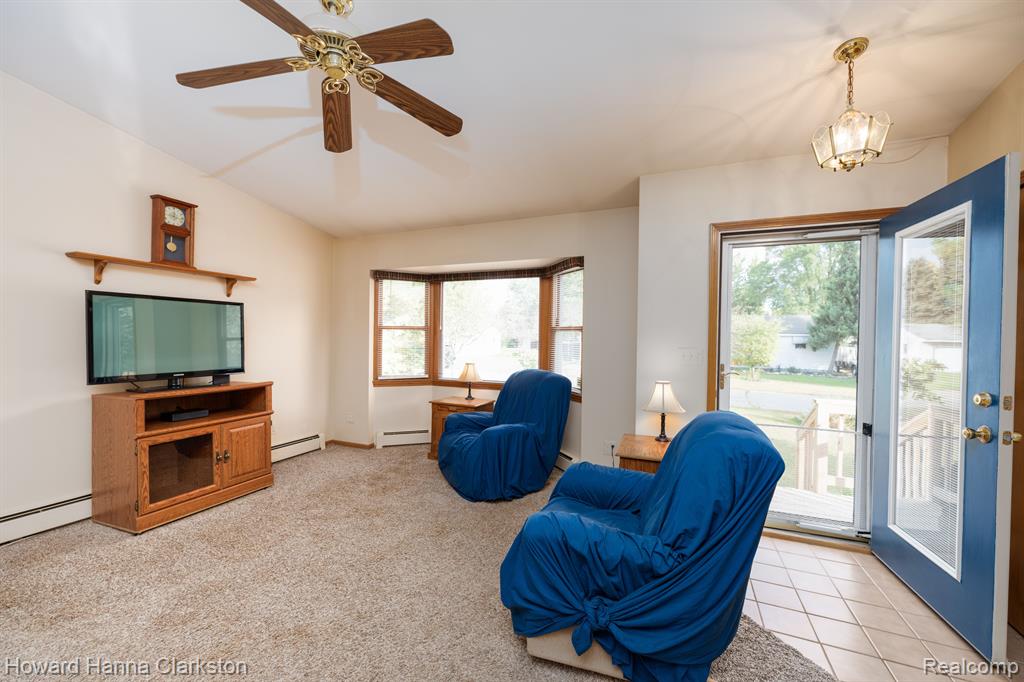 6183 Jameson Drive, Waterford, MI 48329 — Photo 4