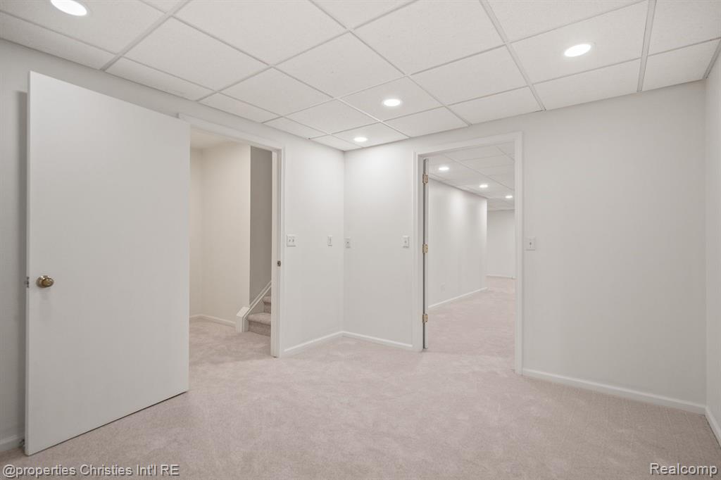 2459 HICKORY GLEN Drive, Bloomfield Hills, MI 48304 — Photo 42