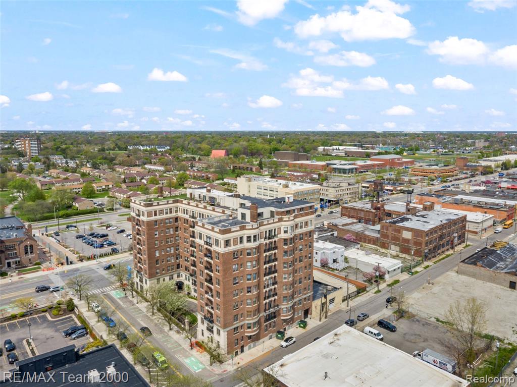 2900 E Jefferson Avenue - Photo 4