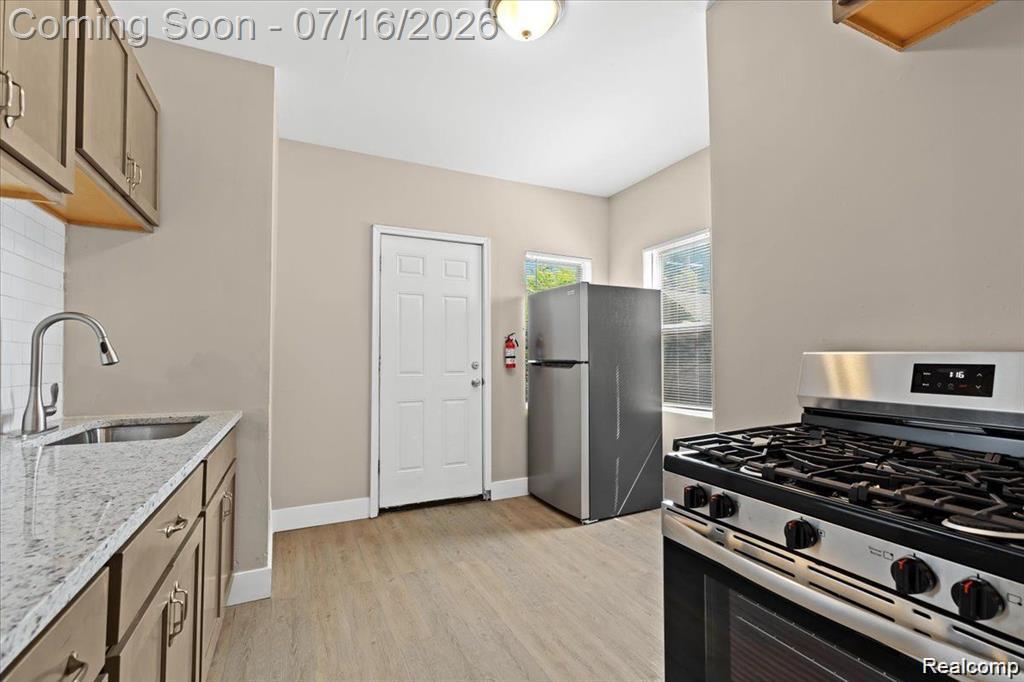 4810 Lenox Street, Detroit, MI 48215 — Photo 8