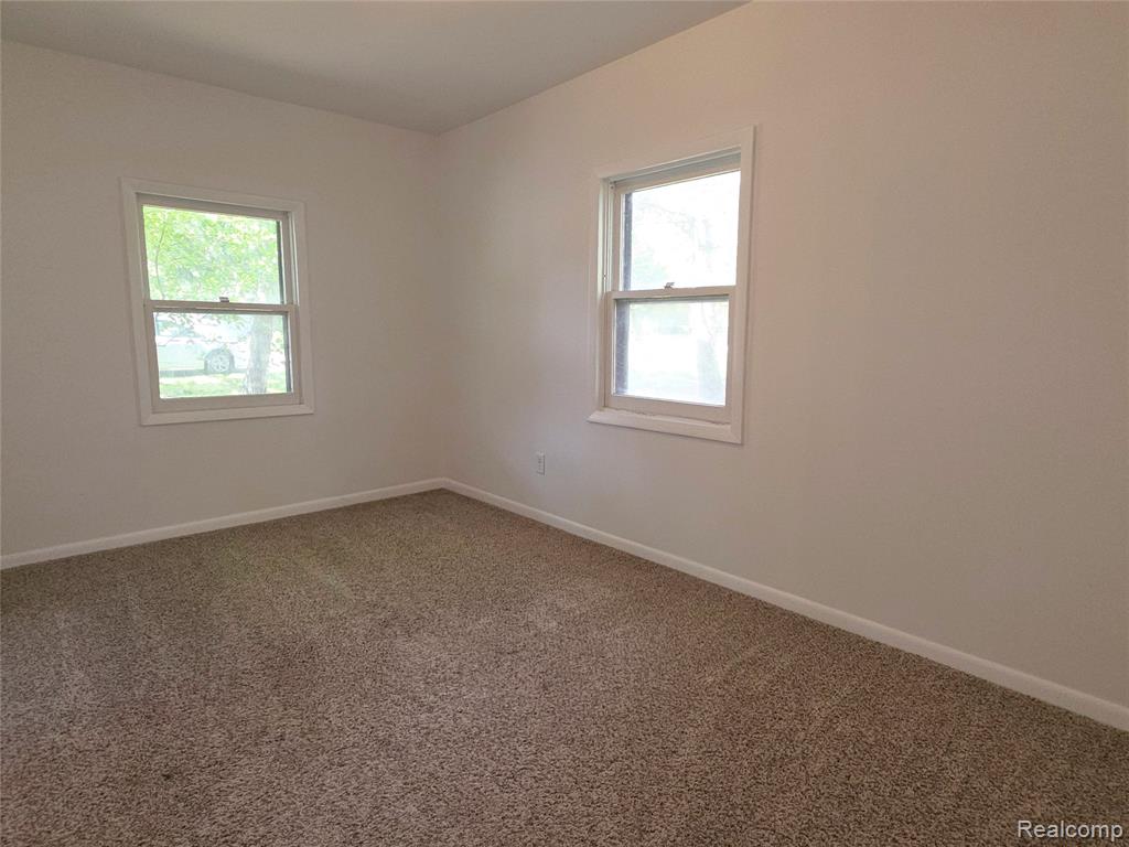 5016 N Vassar Road, Flint, MI 48506 — Photo 14