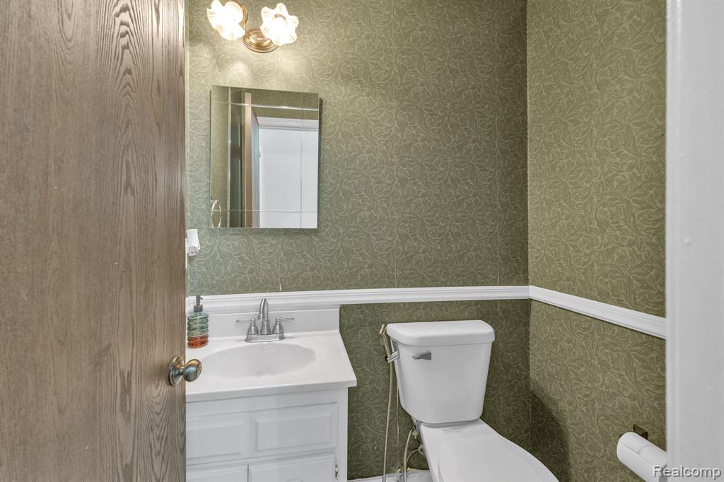 18823 Millar Road, Clinton Twp, MI 48036 — Photo 21