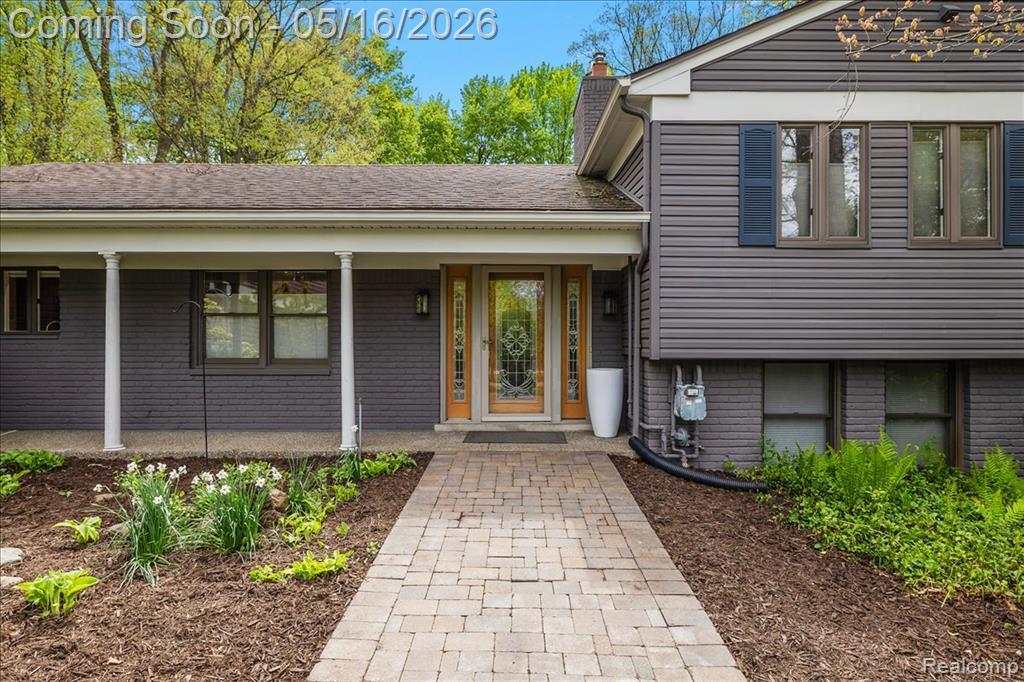 28455 Wellington Street, Farmington, MI 48334 — Photo 8
