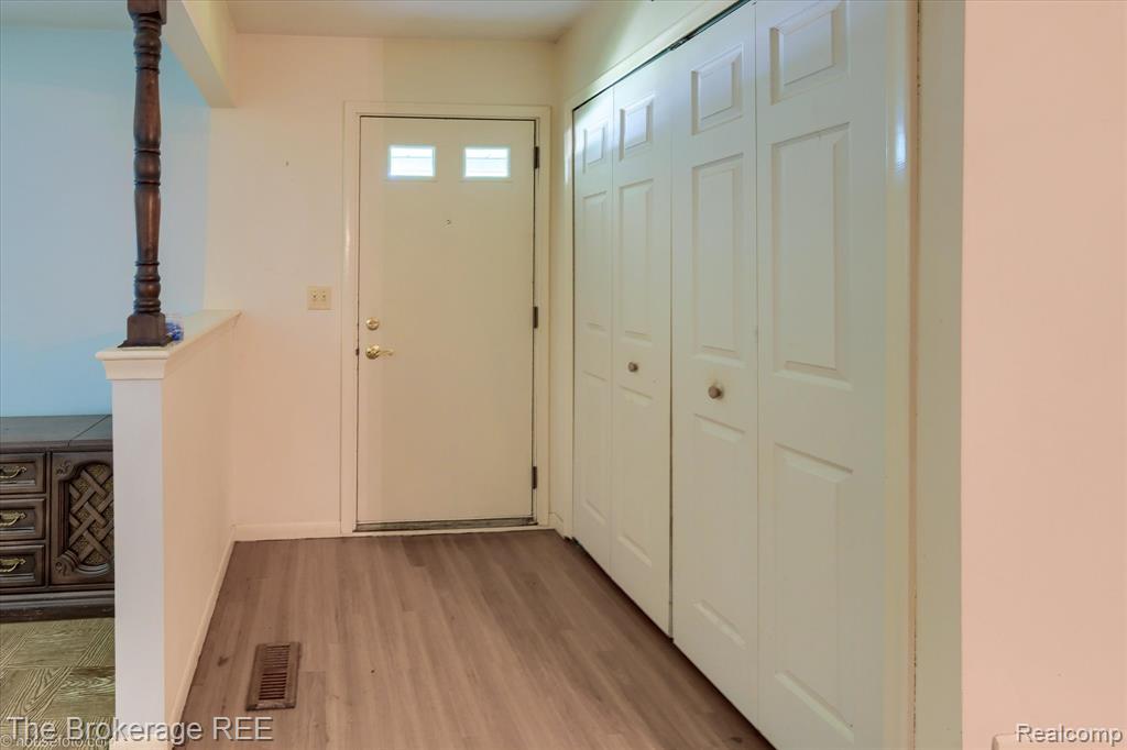 5312 Michael Court, Grand Blanc, MI 48439 — Photo 4
