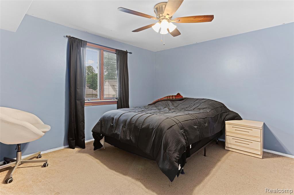 21849 E Chipmunk Trail, Woodhaven, MI 48183 — Photo 12