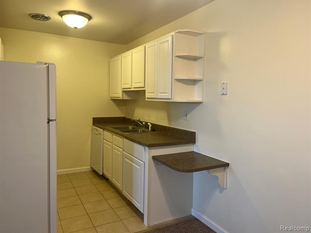 7346 CENTRAL Street, 2, Westland, MI — Photo 9