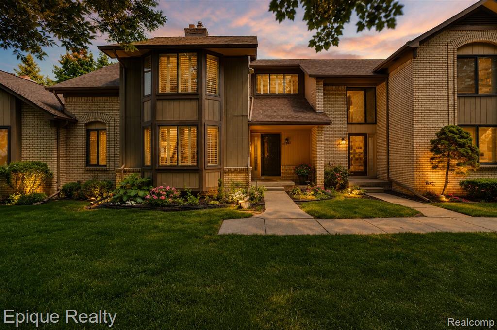 20485 Villa Grande Circle, Clinton Twp, MI 48038