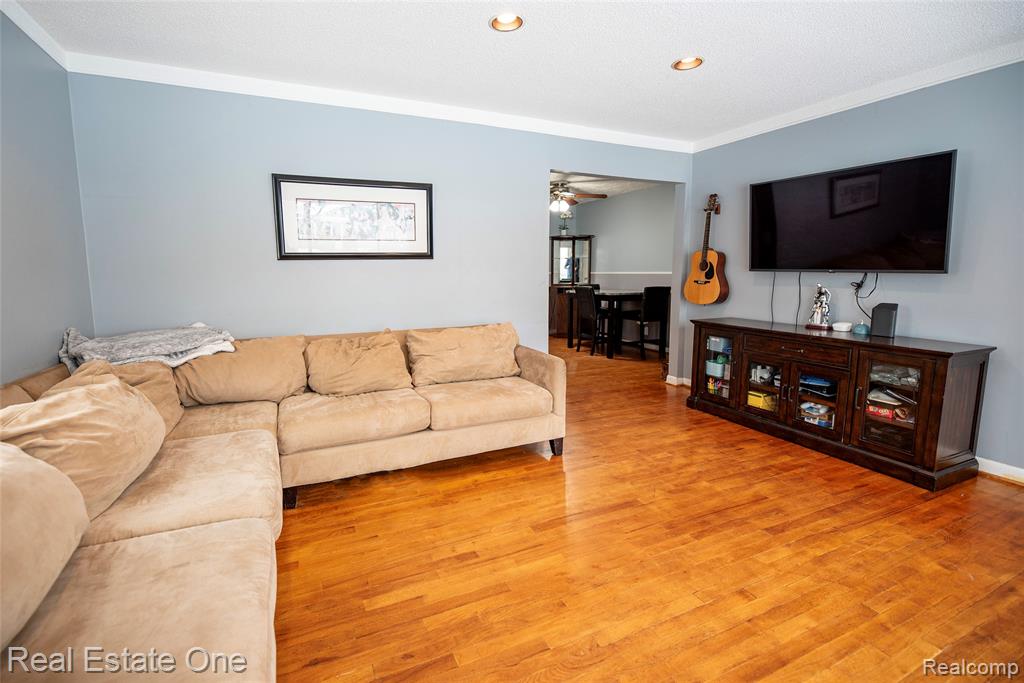 4605 Rosewold Avenue, Royal Oak, MI 48073 — Photo 5