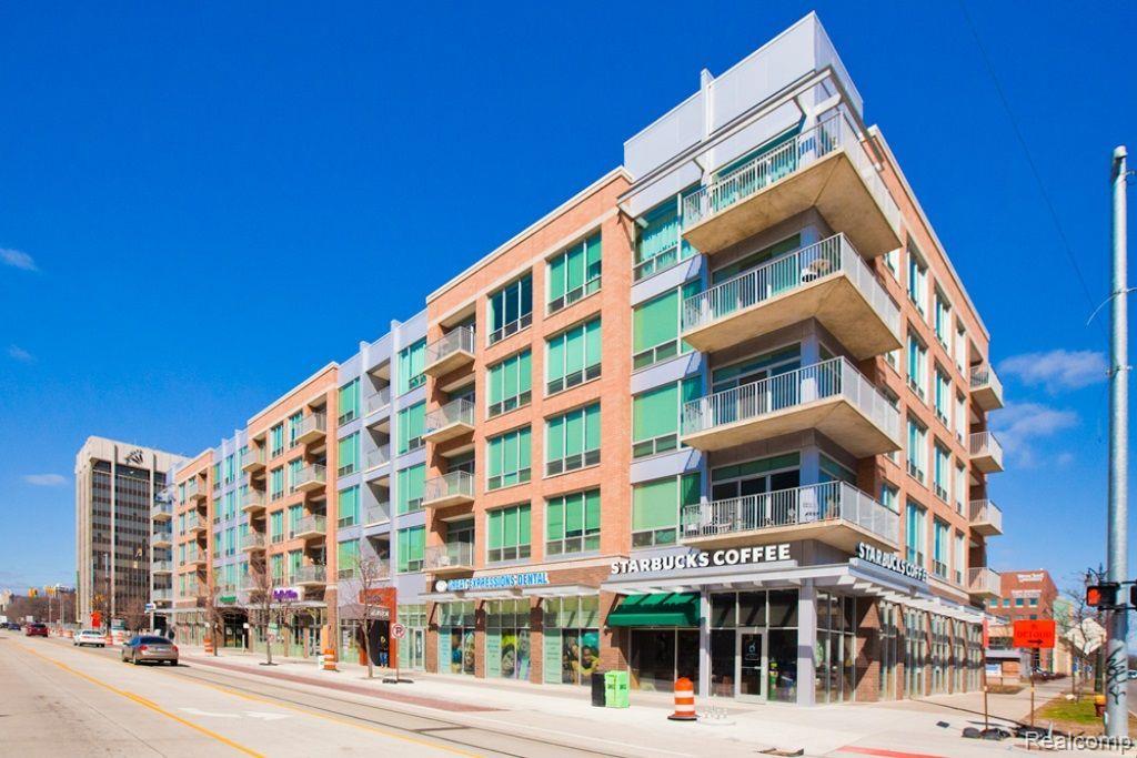3670 WOODWARD Avenue