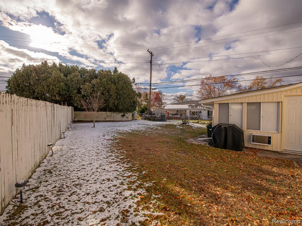 9514 Cass Avenue, Taylor, MI 48180 — Photo 25