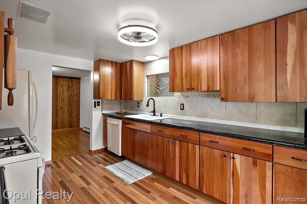11735 Tuttlehill Road, Milan, MI 48160 — Photo 17