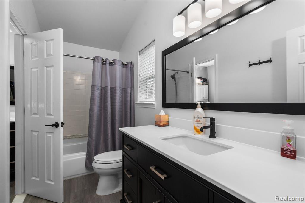 948 S PARKWOOD Drive, South Lyon, MI 48178 — Photo 17