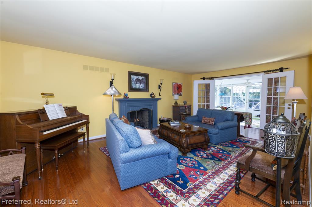 9350 Colony Farm Court, Plymouth, MI 48170 — Photo 9