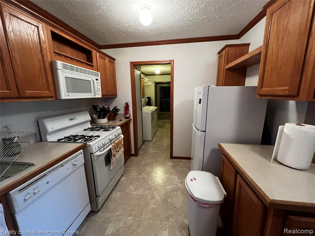 2304 Mark Street, 183, Croswell, MI 48422 — Photo 9