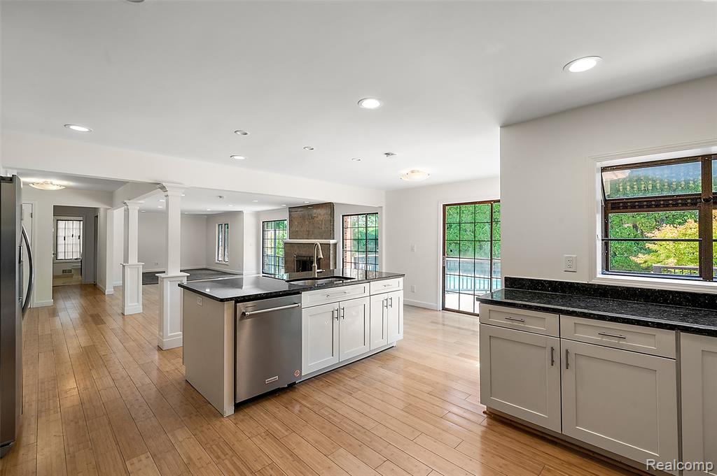 5353 W Bloomfield Lake Road, West Bloomfield, MI 48323 — Photo 20