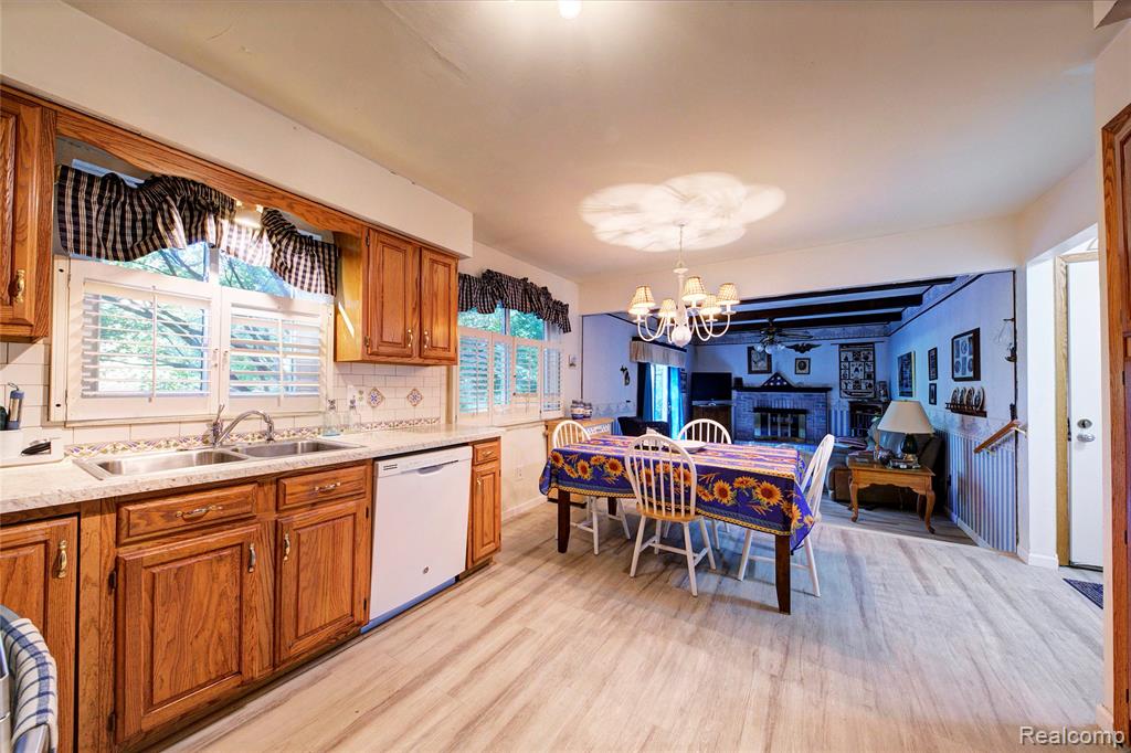 42437 Majestic Court, Canton, MI 48188 — Photo 13